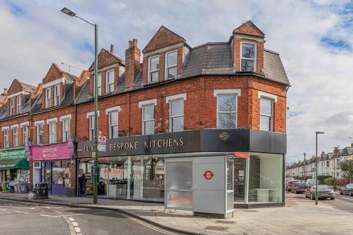 2 Bedroom Flat To Rent In Richmond Road, Twickenham, TW1