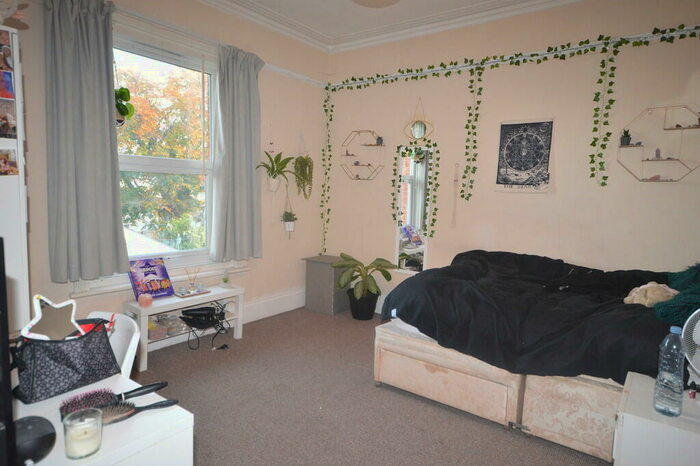 4 Bedroom Flat To Rent In Wimborne Road, Winton, BH3