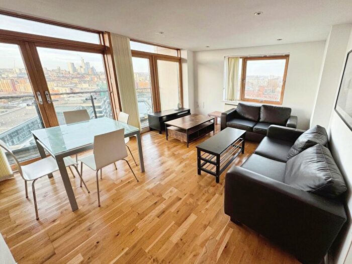 2 Bedroom Flat To Rent In Clarence House, The Boulevard, Leeds, West Yorkshire, LS10