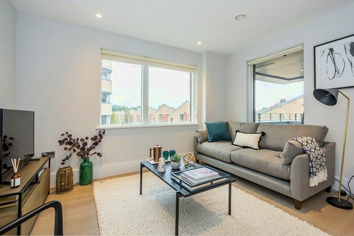 2 Bedroom Flat To Rent In Old Madow Lane, Hounslow TW3