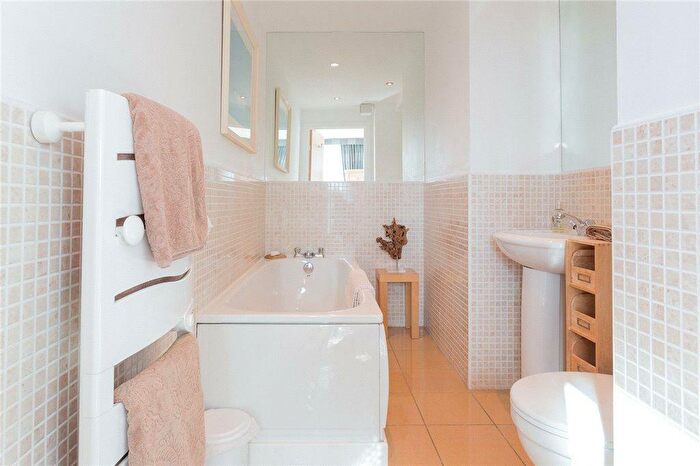 2 Bedroom Duplex To Rent In Bothwell Street, Glasgow, G2