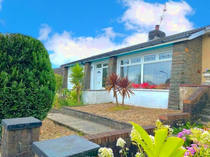 3 Bedroom Bungalow To Rent In Cae Glas Road, Rumney, Cardiff, CF3