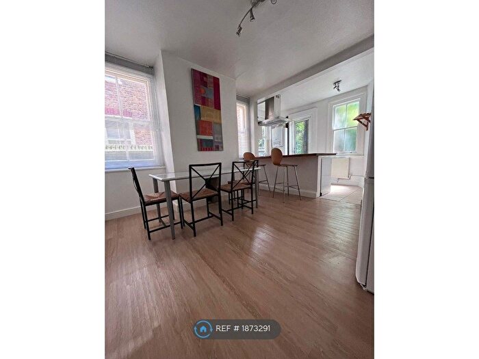 2 Bedroom Maisonette To Rent In Sternhold Avenue, London, SW2