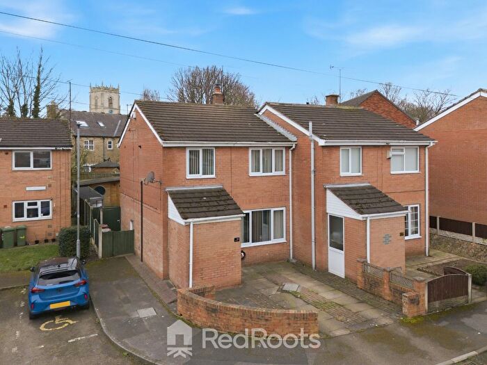 3 Bedroom Semi Detached House For Sale In South Kirkby, Pontefract, West Yorkshire, WF9