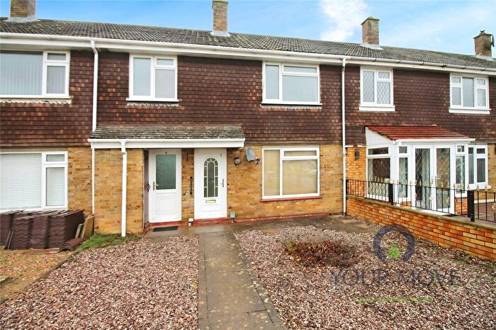 3 Bedroom Terraced House To Rent In Clyde Crescent, Bedford, Bedfordshire, MK41