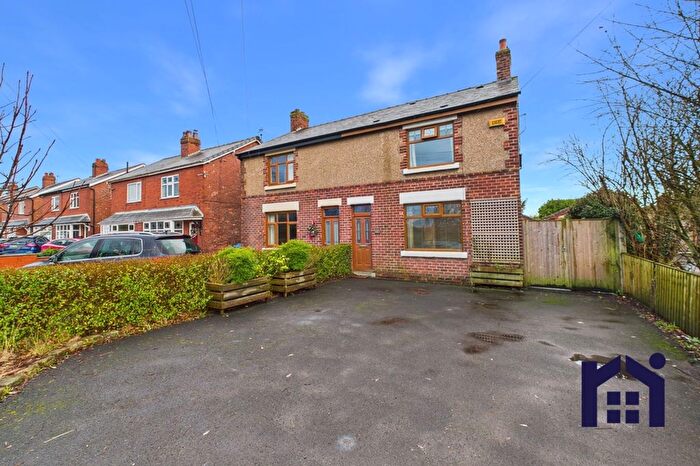 3 Bedroom Semi-Detached House For Sale In Southport Road, Leyland, PR26