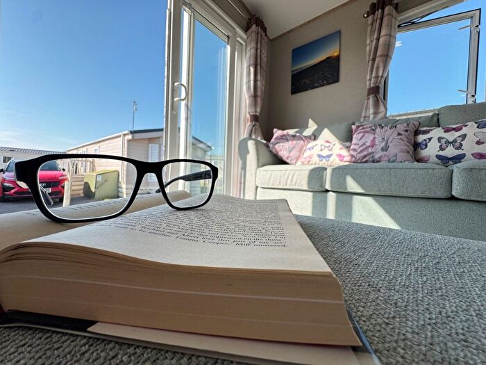 2 Bedroom Park Home For Sale In Eastbourne Road, Pevensey Bay, Pevensey, BN24