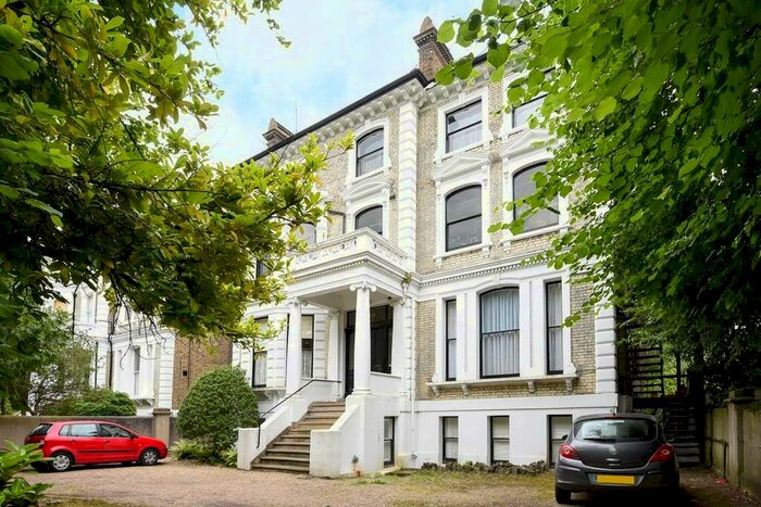 2 Bedroom Apartment To Rent In Langley Road, Surbiton, KT6