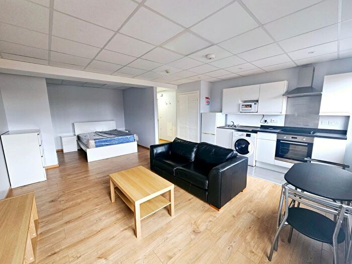 Studio To Rent In London Road, Southampton, SO15