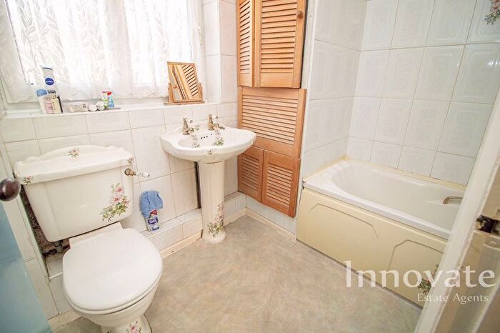 3 Bedroom End Of Terrace House For Sale In Harvington Road, Oldbury, B68