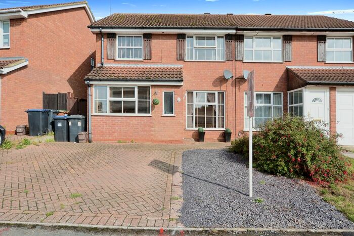 4 Bedroom Semi-Detached House For Sale In Dairy Close, Brixworth, Northampton, NN6