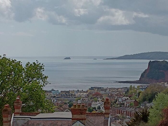 2 Bedroom Flat For Sale In Maudlin Drive, Teignmouth, TQ14