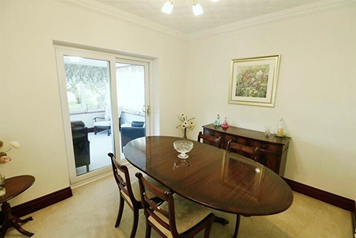 3 Bedroom Detached Bungalow For Sale In Doncaster Road, Darfield, Barnsley, S73
