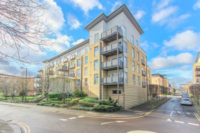 2 Bedroom Flat To Rent In Westmount Apartments, Metropolitan Station Approach, Watford, Hertfordshire, WD18