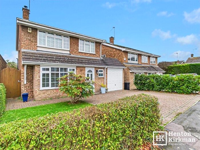 4 Bedroom Detached House For Sale In Chestwood Close, Billericay, Essex, CM12