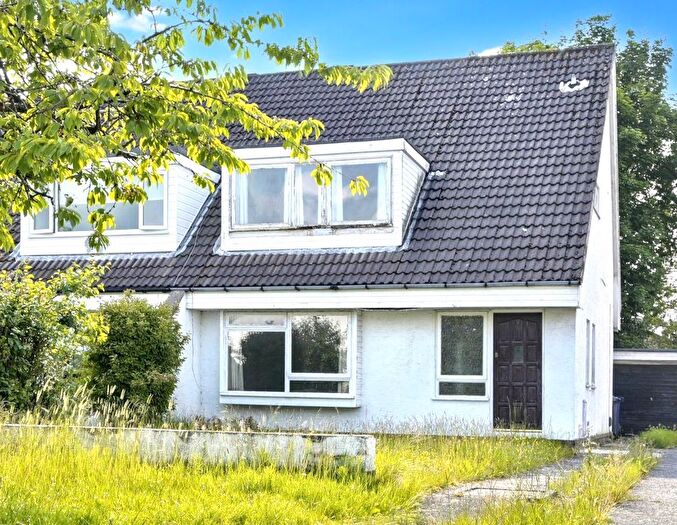 3 Bedroom Semi-Detached House For Sale In St. James Gardens, Leyland, PR26