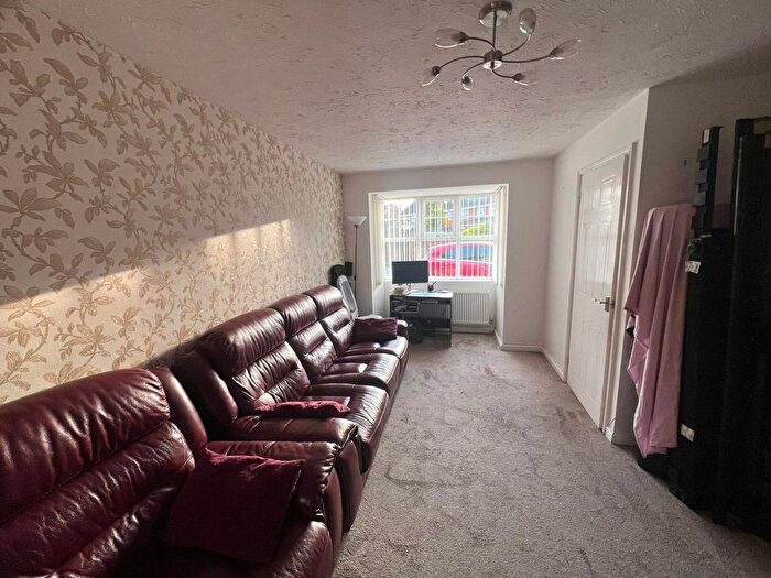 3 Bedroom End Of Terrace House For Sale In Brockenhurst Way, Longford, Coventry, Warwickshire, CV6