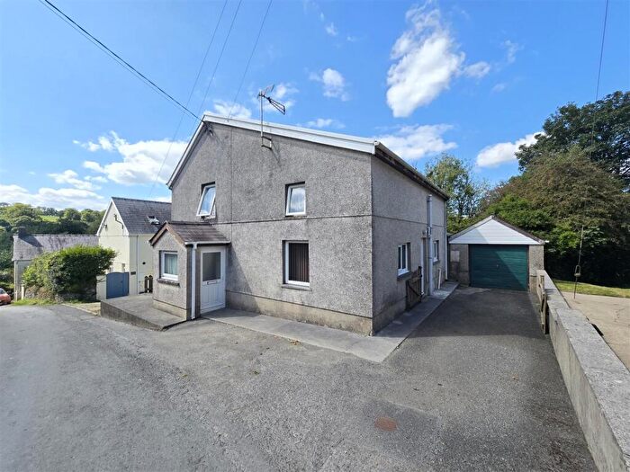4 Bedroom Semi-Detached House For Sale In Cwmfelin Mynach, Whitland, SA34
