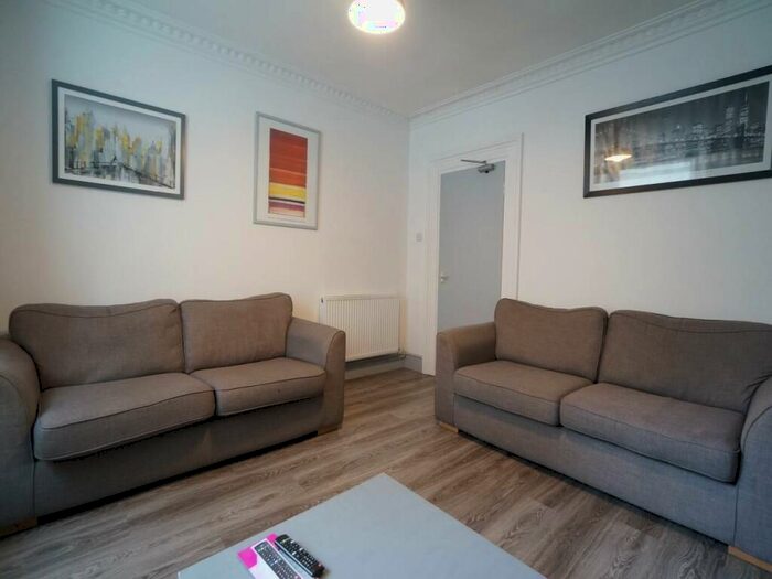 6 Bedroom House To Rent In York Place, Bangor, LL57