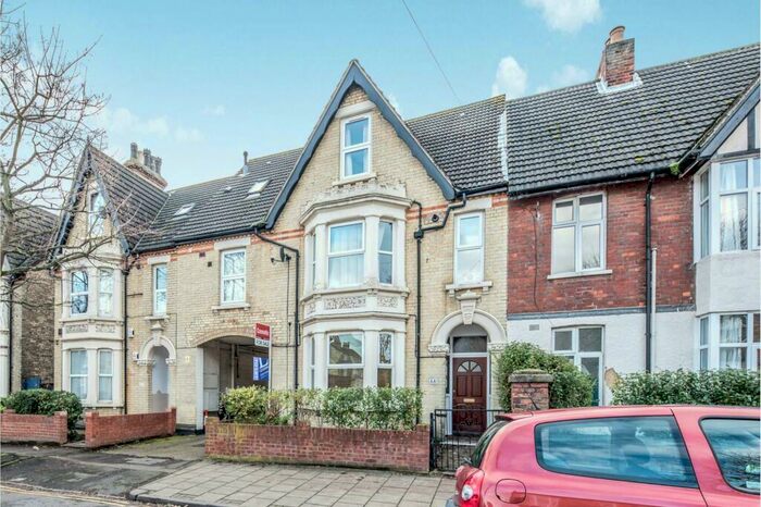 2 Bedroom Apartment To Rent In Clarendon Street, Bedford, MK41