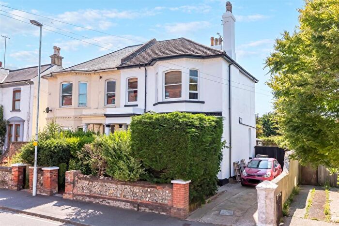 4 Bedroom Semi-Detached House For Sale In Christchurch Road, Worthing, BN11