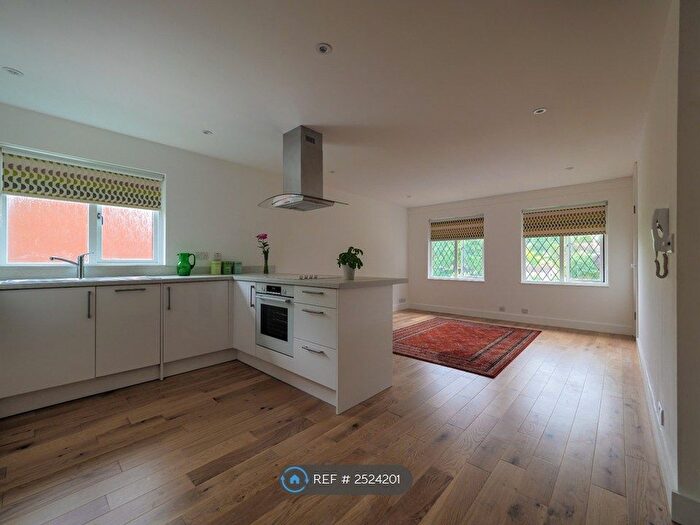 1 Bedroom Maisonette To Rent In Windermere Close, Chorleywood, Rickmansworth, WD3