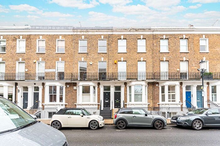2 Bedroom Flat To Rent In Redburn Street, Chelsea, London, SW3
