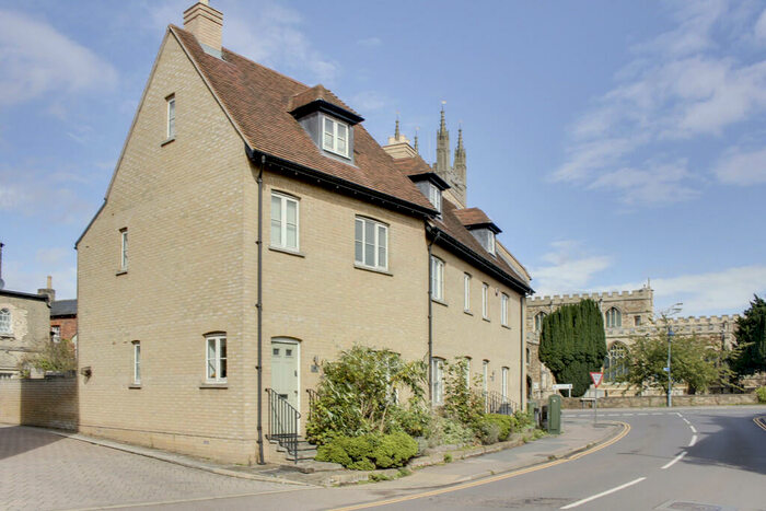 3 Bedroom Town House To Rent In Steam Flour Mill, Eynesbury, PE19