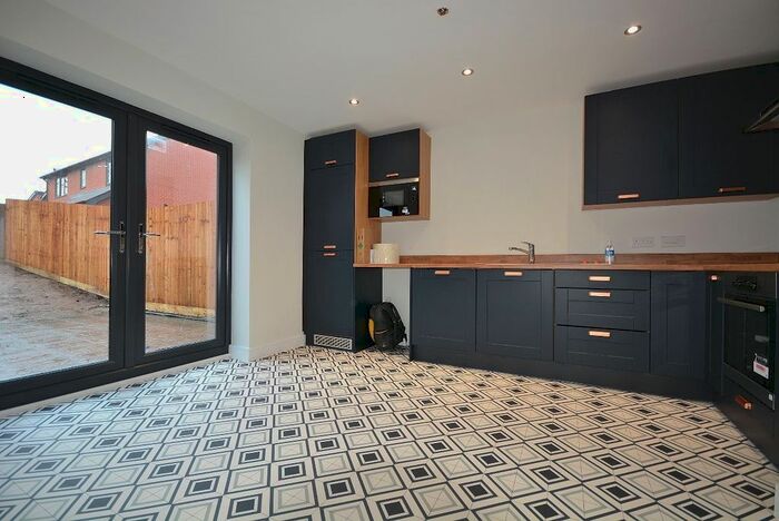 4 Bedroom Town House To Rent In Old Brewery Yard, Kimberley, Nottingham NG16