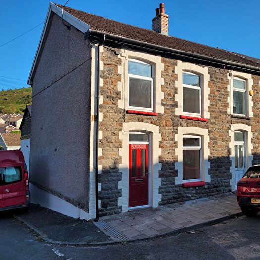 3 Bedroom End Of Terrace House For Sale In Argyle Street, Rct, Porth, CF39