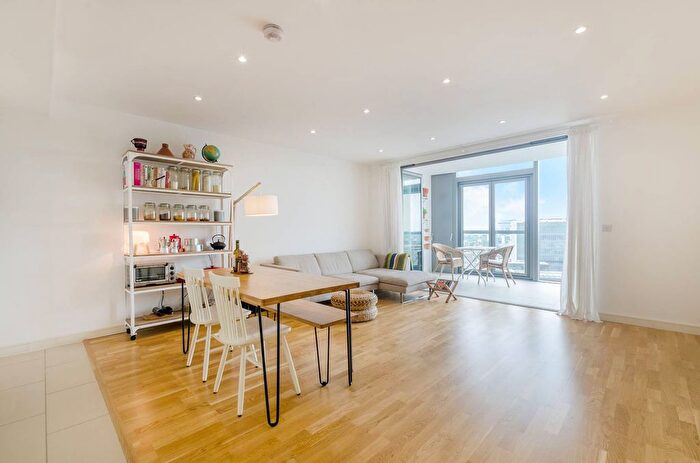 2 Bedroom Flat To Rent In Ealing Road, Brentford, TW8