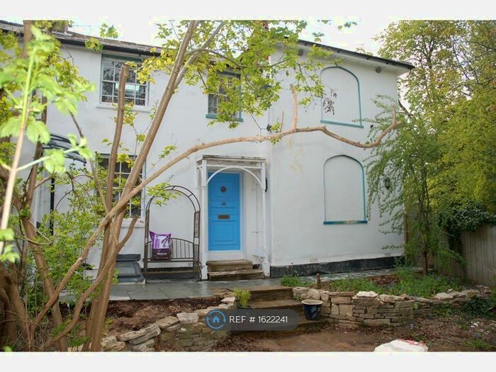 3 Bedroom Semi-Detached House To Rent In Epsom Road, Guildford, GU1