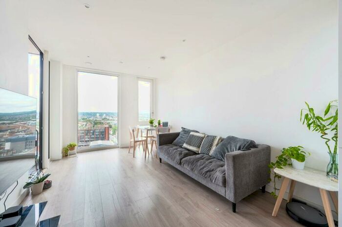 2 Bedroom Flat To Rent In College Road, Harrow Square, Harrow, HA1