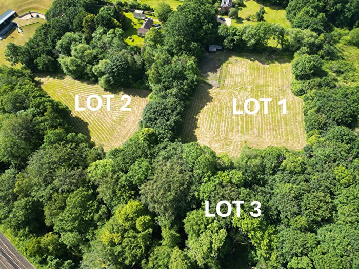 Equestrian Facility For Sale In Glen Road, Sarisbury Green, Hampshire, SO31