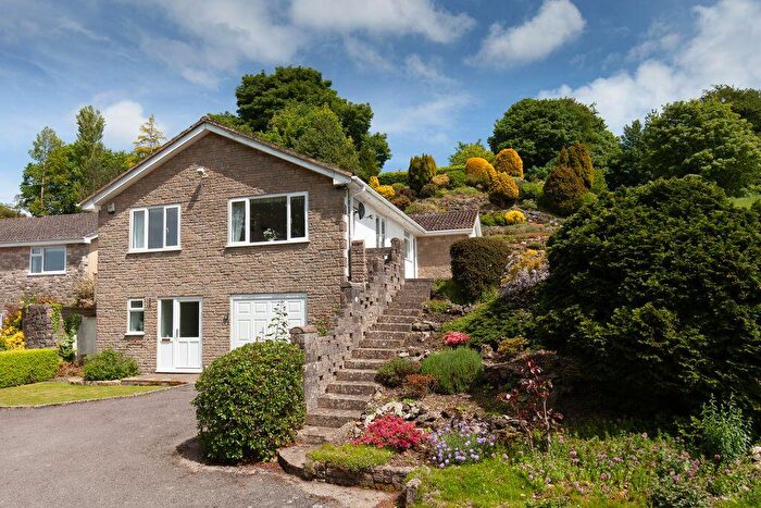 3 Bedroom Detached House For Sale In French Mill Rise, Shaftesbury, SP7