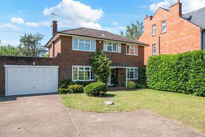 4 Bedroom Detached House For Sale In Barnett Wood Lane, Ashtead, KT21