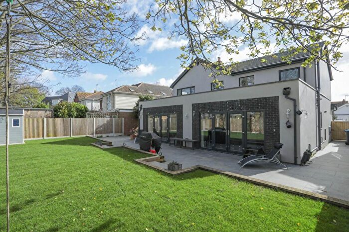 4 Bedroom Detached House For Sale In The Paddocks, Broadstairs, CT10