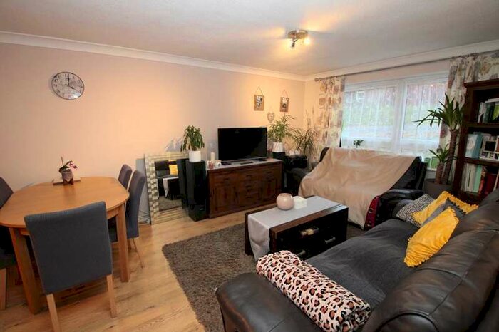 2 Bedroom Semi-Detached House To Rent In Northend, Hemel Hempstead, HP3