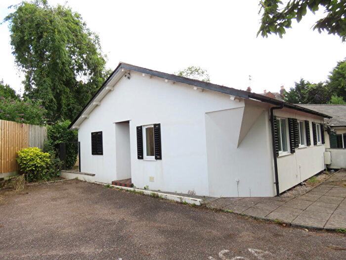 4 Bedroom Bungalow To Rent In Pennsylvania Road, Exeter, EX4