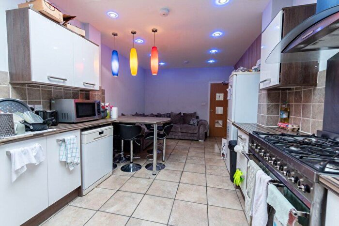 6 Bedroom House To Rent In Hubert Road, Selly Oak, Birmingham, B29