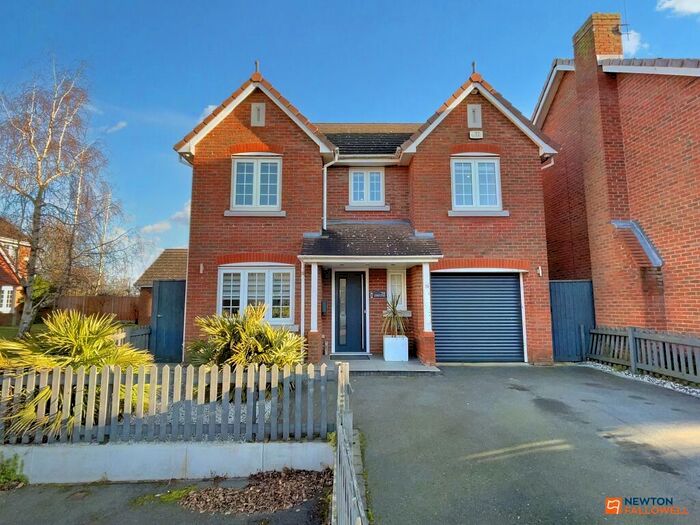 4 Bedroom Detached House To Rent In Long Lane, Coalville, LE67