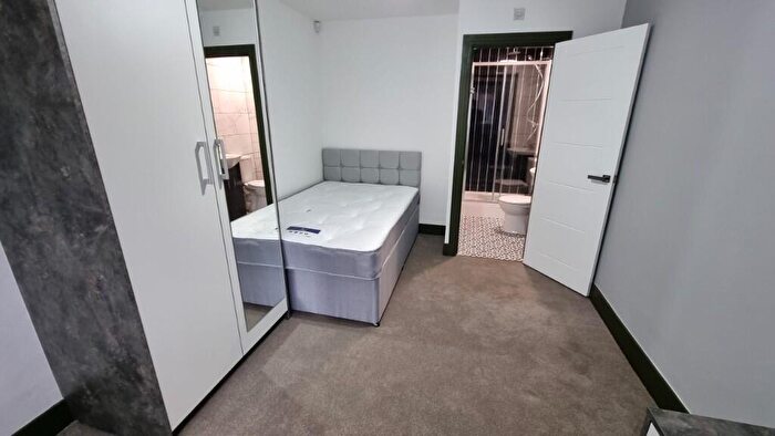 2 Bedroom Terraced House To Rent In Dawlish Road, Birmingham, B29