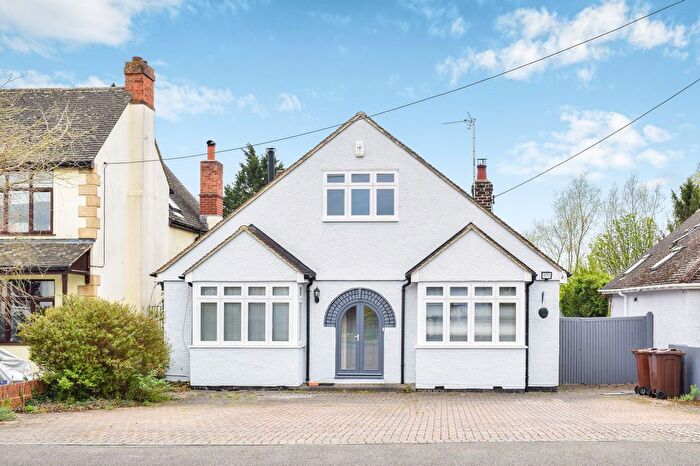 3 Bedroom Detached House To Rent In Fernhill Road, Begbroke, OX5