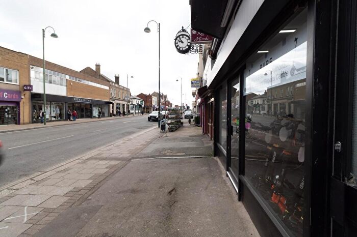 3 Bedroom Flat To Rent In Shirley High Street, Southampton, SO16