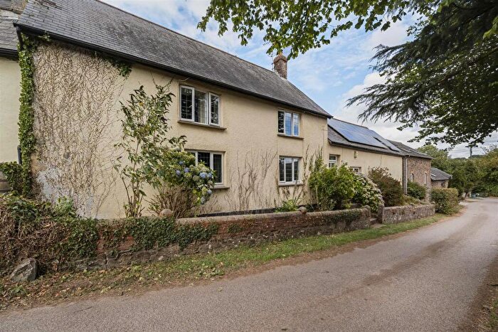 5 Bedroom Semi Detached House For Sale In North Tawton, EX20