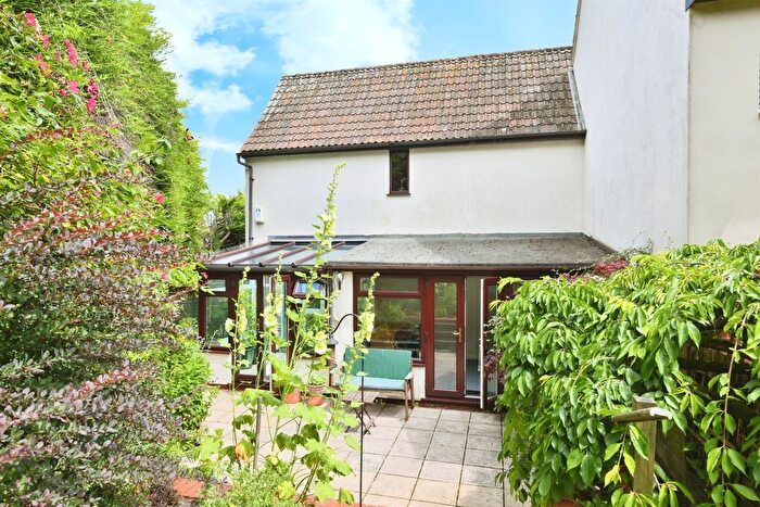 2 Bedroom Semi-detached House For Sale In Brook End, Wareside, Ware, SG12
