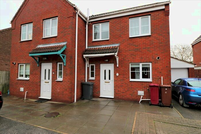 3 Bedroom Semi-Detached House To Rent In Anchors Way, Brigg, DN20