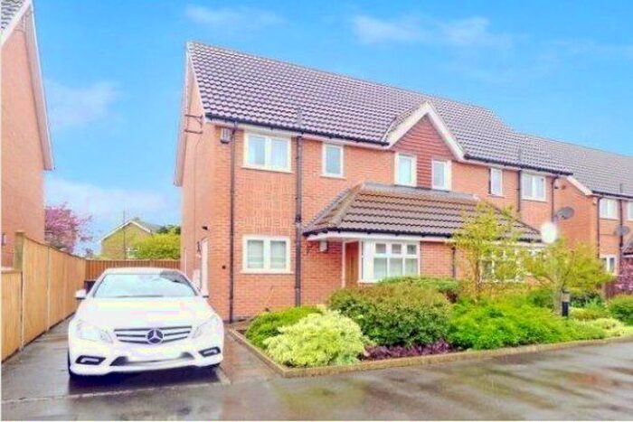 3 Bedroom Semi-Detached House To Rent In Brook Chase Mews, Nottingham, NG9