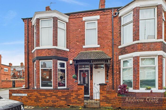 3 Bedroom Flat For Sale In St. Vincent Street, South Shields, NE33