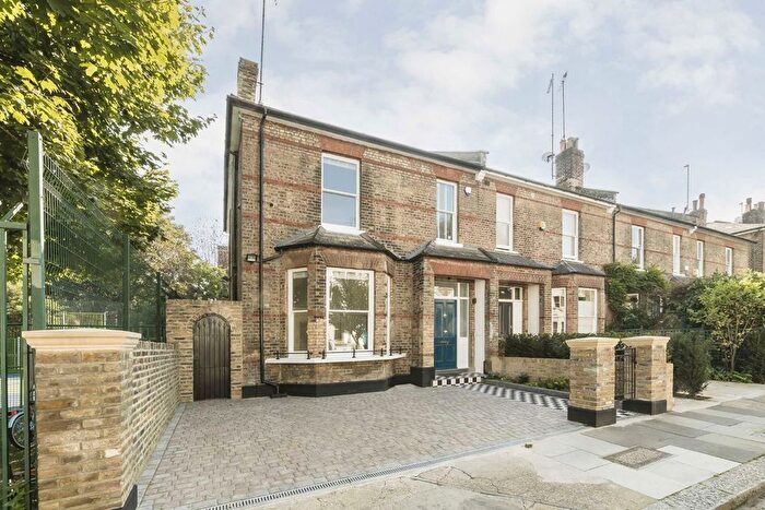 4 Bedroom Semi-Detached House To Rent In Ravenscourt Road, London, W6